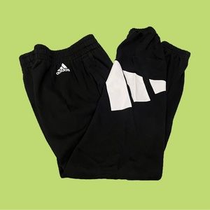 Big Boys Adidas sweat pants 💈